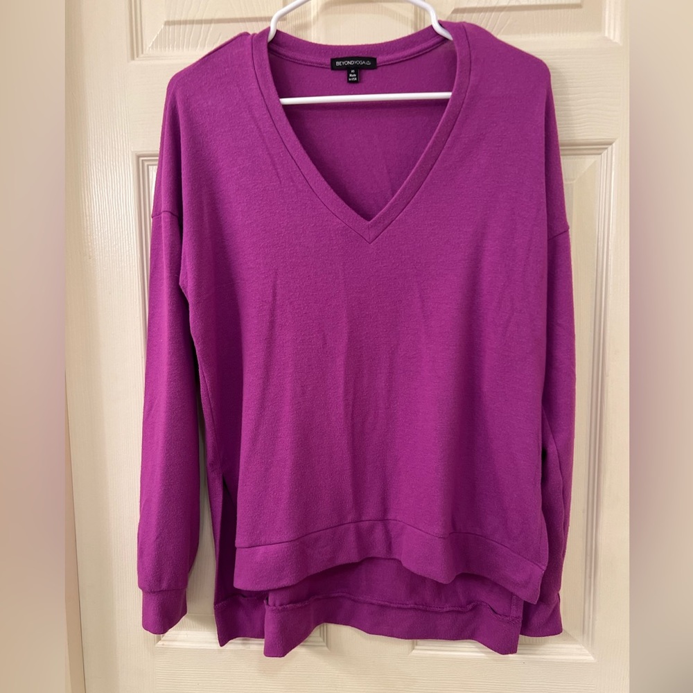 Beyond Yoga sweatshirt